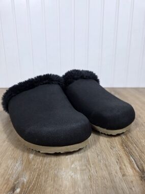 🆕️Aerie Women's Black Faux-Fur Lined Slip-On Mule